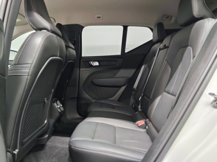 Vehicle image VOLVO XC40