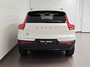 Vehicle image VOLVO XC40 2.0 B4 MH Plus Dark