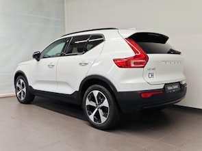 Vehicle image VOLVO XC40 2.0 B4 MH Plus Dark