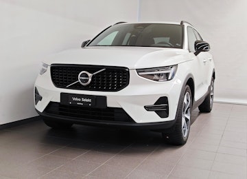 Vehicle image VOLVO XC40 2.0 B4 MH Plus Dark Vehicle image VOLVO XC40 2.0 B4 MH Plus Dark