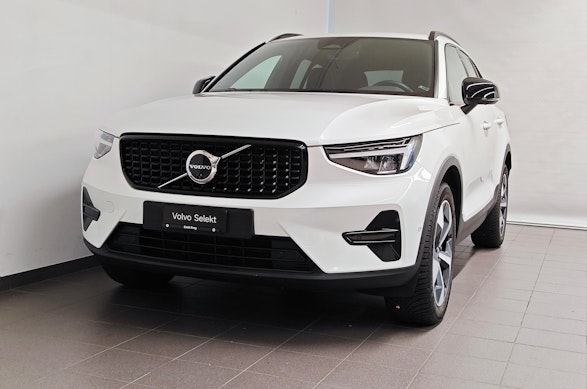 VOLVO XC40 2.0 B4 MH Plus Dark 0 VOLVO XC40 2.0 B4 MH Plus Dark 0
