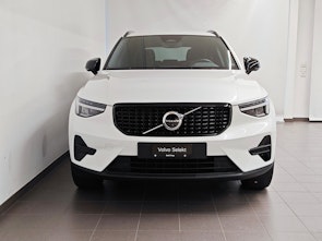Vehicle image VOLVO XC40 2.0 B4 MH Plus Dark