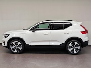 Vehicle image VOLVO XC40 2.0 B4 MH Plus Dark