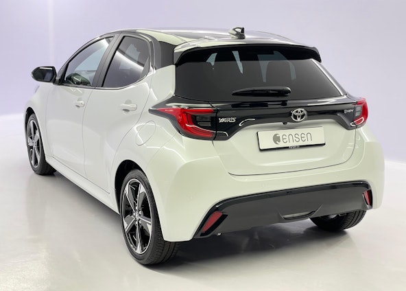 Vehicle image 4 Vehicle image 4