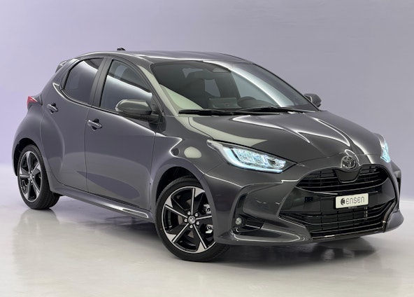 First vehicle image First vehicle image