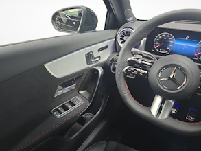 https://vehicle.imgix.net/4043865/76306695-2b98-4dc9-9cc4-d7e1b49d3178.jpg