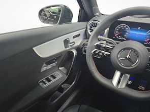 image du véhicule MERCEDES-BENZ A 200 Night Star AMG Line