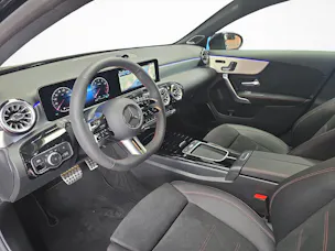 Mercedes-Benz A 220 4MATIC AMG Line