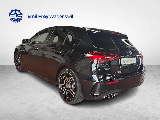 Mercedes-Benz A 220 4MATIC AMG Line