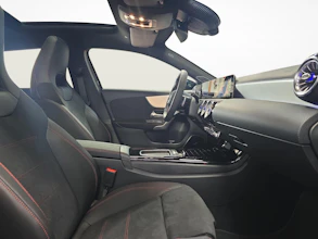 https://vehicle.imgix.net/4043867/6578035c-8fcd-4a2a-9c07-189f9d4852ef.jpg