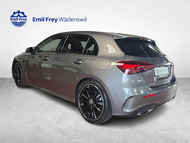 Mercedes-Benz A 220 4MATIC AMG Line