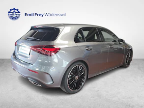 https://vehicle.imgix.net/4043873/272de077-234d-46e5-b25f-59d6d238bae3.jpg