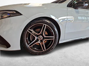 https://vehicle.imgix.net/4043876/0982924c-71b1-4728-bc8a-3d9e5a375b95.jpg