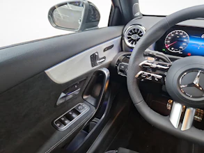 https://vehicle.imgix.net/4043876/6c2b8edf-f411-4a28-9e71-a4dcbd16c6d6.jpg