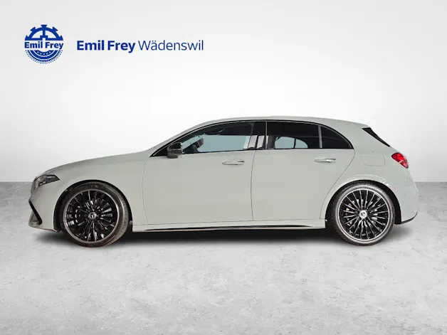 MERCEDES-BENZ A 220 4MATIC AMG Line