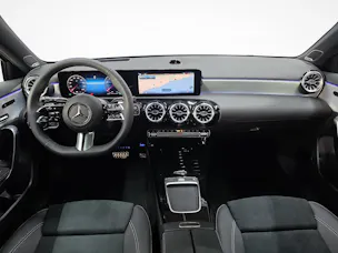 MERCEDES-BENZ A 220 4MATIC AMG Line