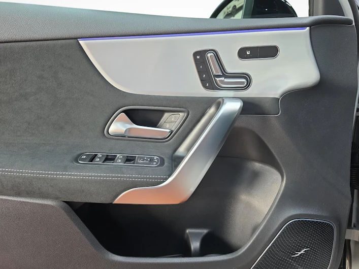 immagine del veicolo MERCEDES-BENZ A 220