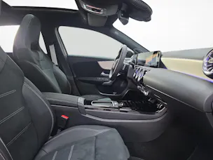 MERCEDES-BENZ A 220 4MATIC AMG Line
