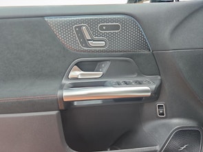 Vehicle image MERCEDES-BENZ EQA 350 4MAIC Excellence AMG Line