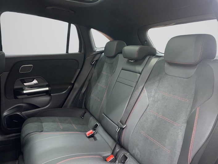 Vehicle image MERCEDES-BENZ EQA 350