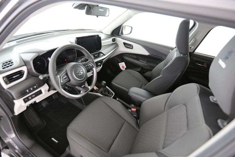 Vehicle image SUZUKI SWIFT