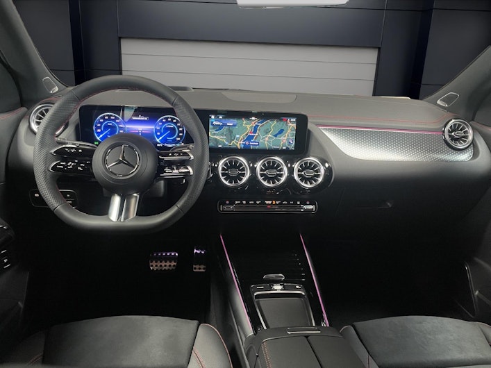 Vehicle image MERCEDES-BENZ EQA 350