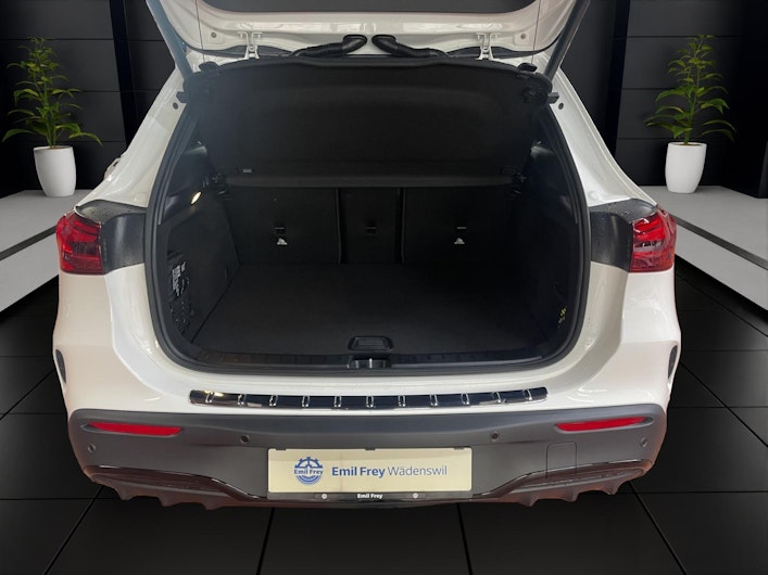 Vehicle image MERCEDES-BENZ EQA 350