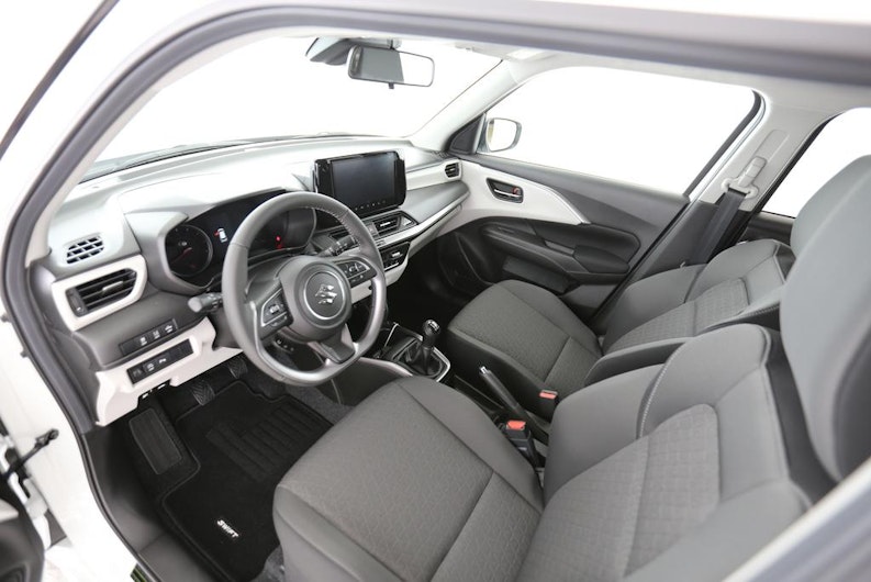 Vehicle image SUZUKI SWIFT