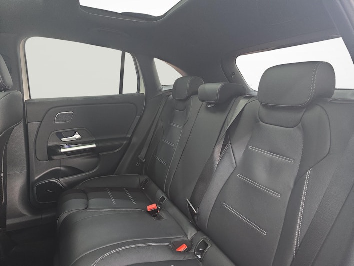 Vehicle image MERCEDES-BENZ E-C5 AIRCROSS ELEKTRO PLUS