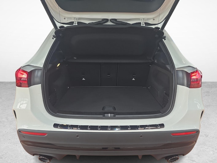 Vehicle image MERCEDES-BENZ E-C5 AIRCROSS ELEKTRO PLUS