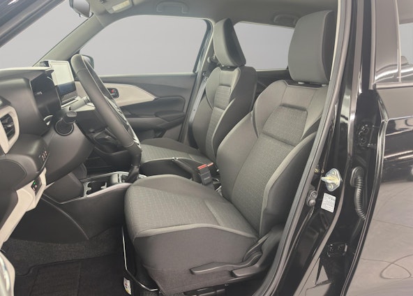 Vehicle image 9 Vehicle image 9