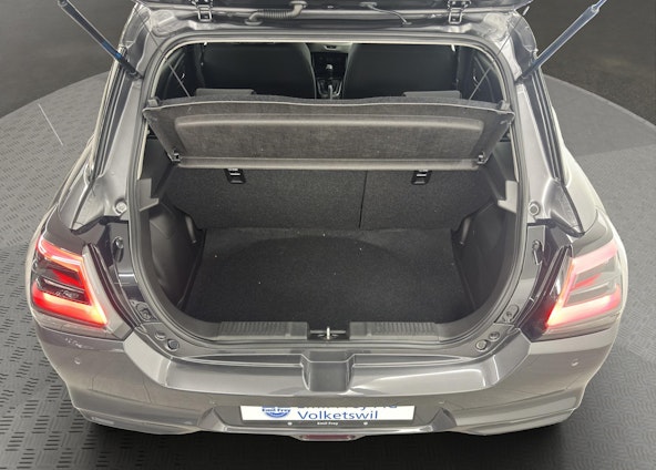 Vehicle image 9 Vehicle image 9