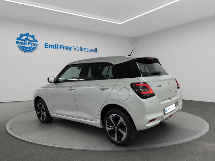 Vehicle image SUZUKI SWIFT