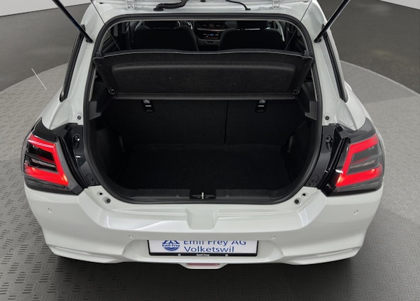 Vehicle image 9 Vehicle image 9