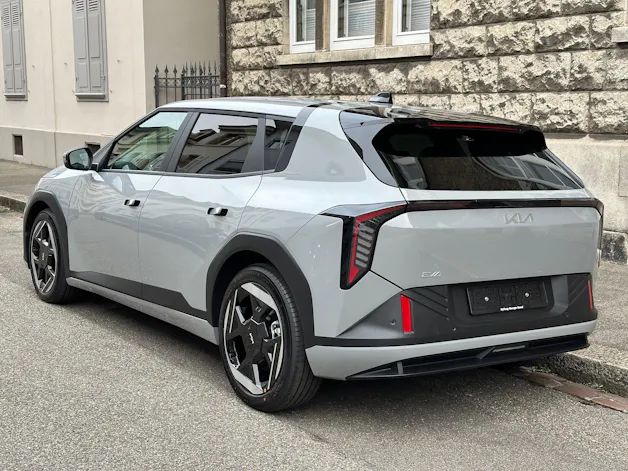 Kia EV4 81 kWh Earth+