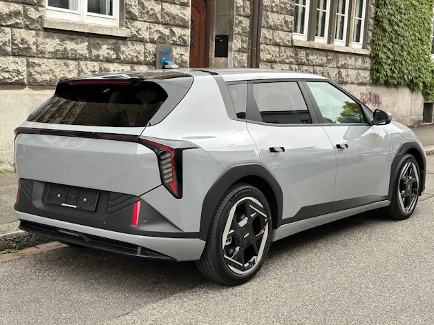 Kia EV4 81 kWh Earth+