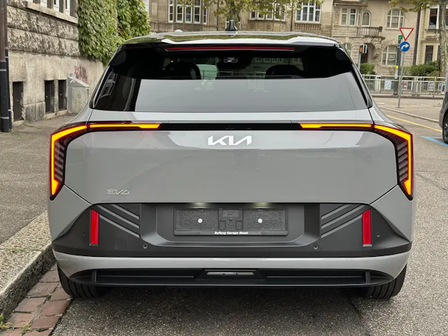 Kia EV4 81 kWh Earth+