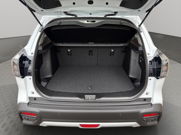 Vehicle image SUZUKI S-CROSS