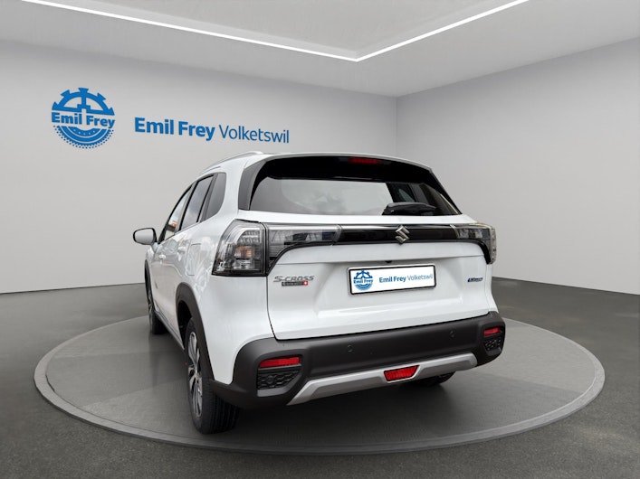 Vehicle image SUZUKI S-CROSS