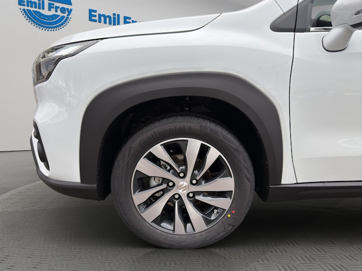 Vehicle image SUZUKI S-CROSS