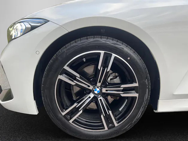 BMW 320d xDrive 48V Touring Steptronic M Sport