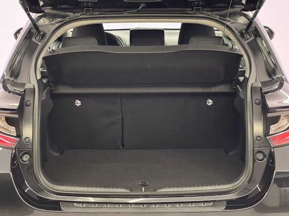 Vehicle image 8 Vehicle image 8