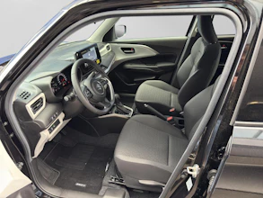 https://vehicle.imgix.net/4043985/746467a2-c8ee-45e6-b035-d724926ecced.jpg