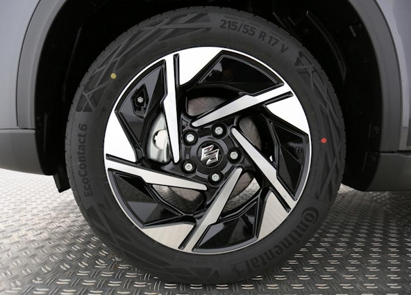 Vehicle image 5 Vehicle image 5