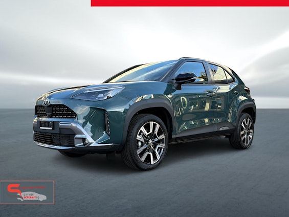 First vehicle image