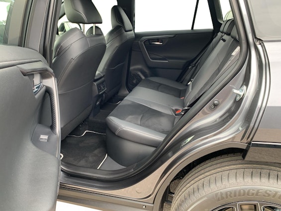 Vehicle image 9 Vehicle image 9