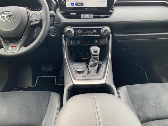 Vehicle image 6 Vehicle image 6