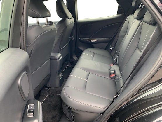 Vehicle image 9 Vehicle image 9