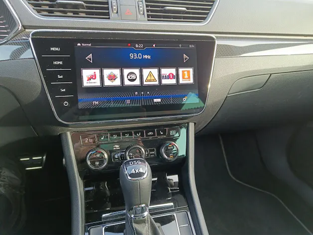 Škoda Superb Combi 2.0 TSI SportLine+ DSG 4x4