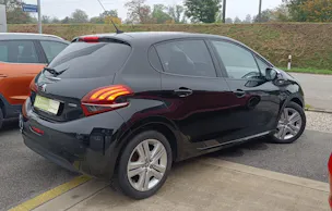 Peugeot 208 1.2 PureTech Style EAT6